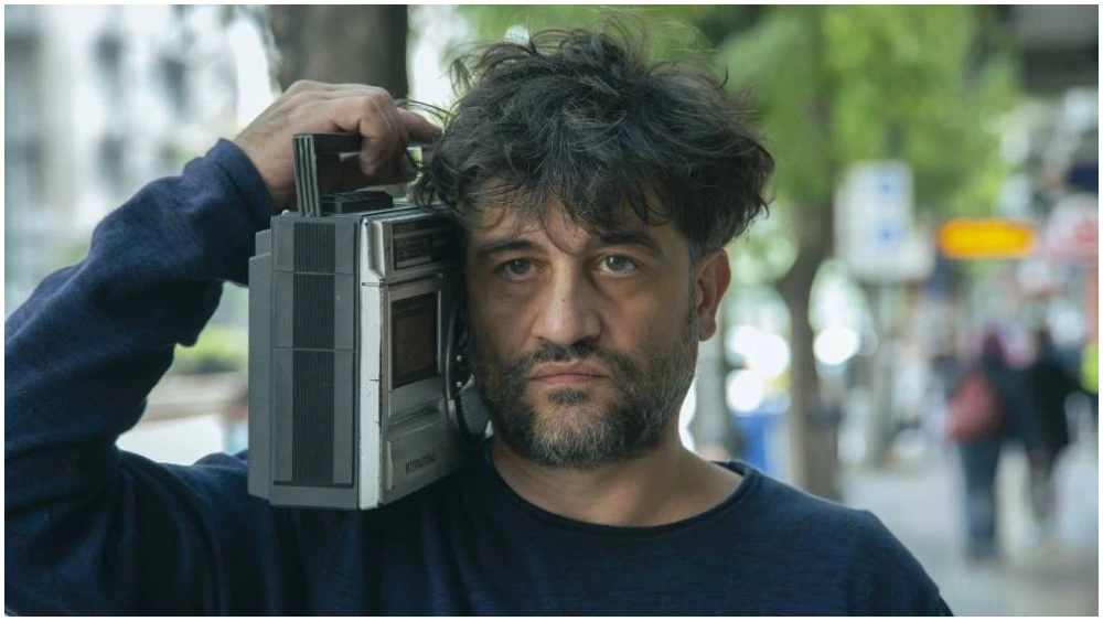 Θεατρικό preview εν κινήσει στην πόλη του Πειραιά - εικόνα 1